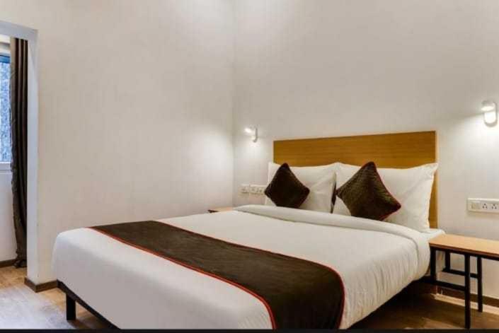 Hotel Oyo Shree Balaji Tower Bhopal Esterno foto